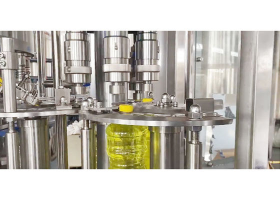 Type linéaire sauce 500-1000ml Olive Lubricant Oil Filling Machine 1000bph de la CE à nourriture de piston